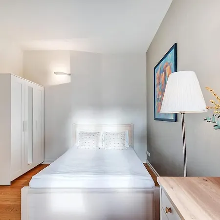 Domillion 2bdr Bright&colorful Old Town Z35 Apartment