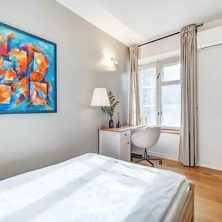 Апартаменты Domillion 2bdr Bright&colorful Old Town Z35 Вильнюс